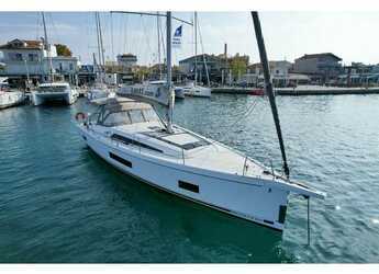 Rent a sailboat in Volos - Beneteau Oceanis 46.1