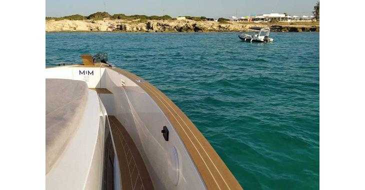 Chartern Sie yacht in Marina Botafoch - Fjord 44 Open
