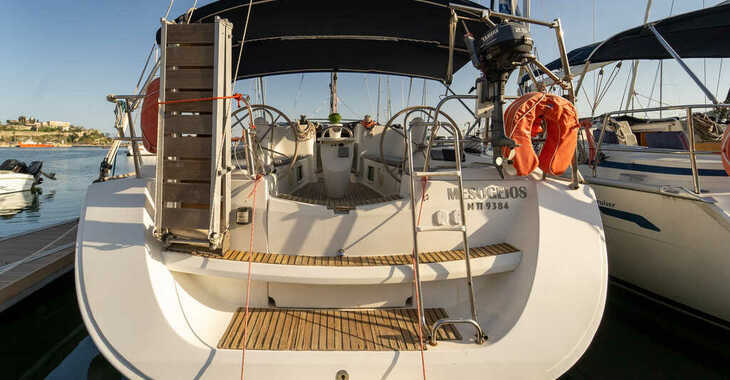 Rent a sailboat in Kavala - Marina Perigialiou - Sun Odyssey 42 i