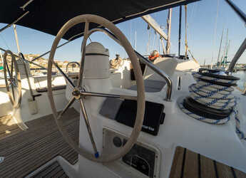 Rent a sailboat in Kavala - Marina Perigialiou - Sun Odyssey 42i