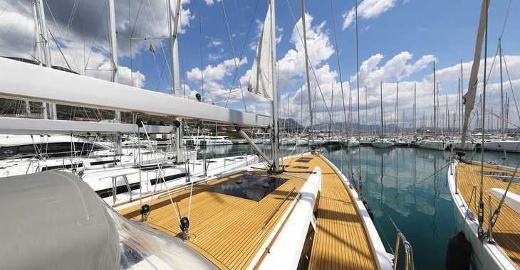Rent a sailboat in Marina Frapa - Hanse 588