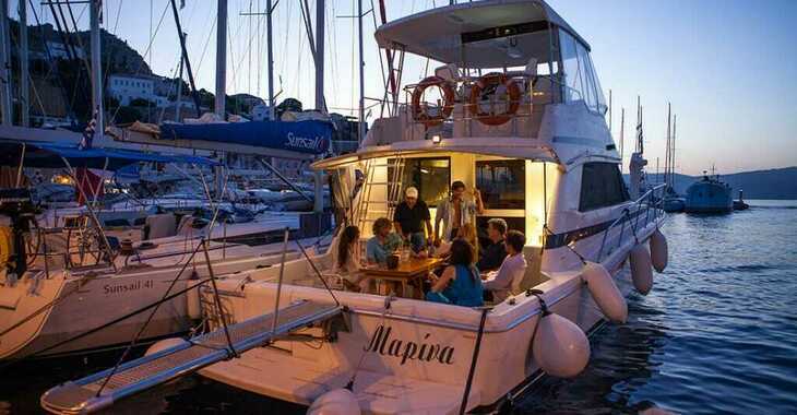 Rent a yacht in Alimos Marina - Riviera 48 Flybridge