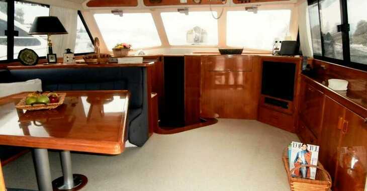 Rent a yacht in Alimos Marina - Riviera 48 Flybridge