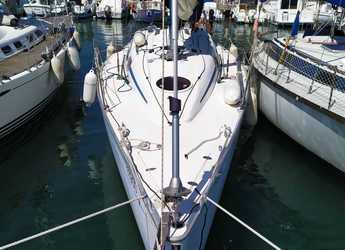 Rent a sailboat in Port Badalona - Bavaria 35 Match