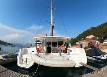 Rent a catamaran in Yes marina - Lagoon 400 S2