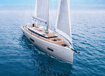 Rent a sailboat in Marina Skiathos  - Bavaria C45 4cbs