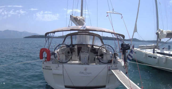 Rent a sailboat in Perigiali Quay - JEANNEAU S. O. 519   2016