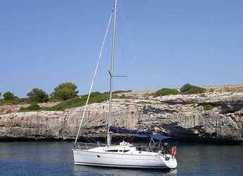 Rent a sailboat in Perigiali Quay - Sun Odyssey 32 i REFIT 2019