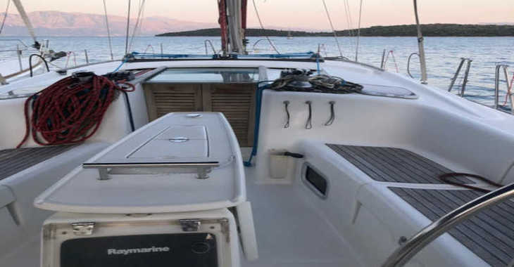 Chartern Sie segelboot in Perigiali Quay - BENETEAU  Cyclades 43.4 2008/REFIT 2019
