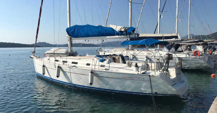 Rent a sailboat in Perigiali Quay - BENETEAU  Cyclades 43.4 2008/REFIT 2019