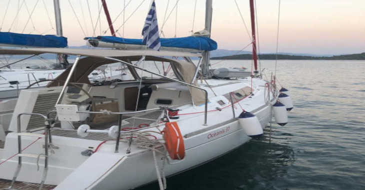 Louer voilier à Perigiali Quay - BENETEAU Oceanis 37 REFIT 2019
