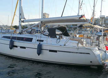 Rent a sailboat in Muelle de la lonja - Bavaria Cruiser 46