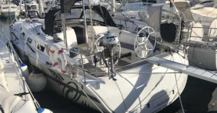 Rent a sailboat in Muelle de la lonja - Bavaria 40 Sport