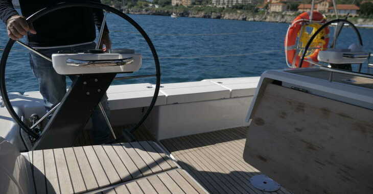 Chartern Sie segelboot in Poseidon Marina - Dufour 430