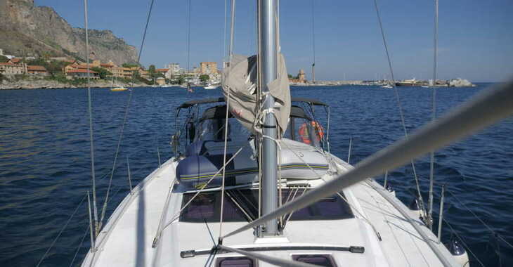 Rent a sailboat in Poseidon Marina - Dufour 430