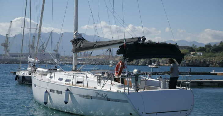 Chartern Sie segelboot in Poseidon Marina - Bavaria 45 Cruiser
