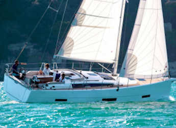 Rent a sailboat in Marina di Cannigione - Dufour 390 Grand Large