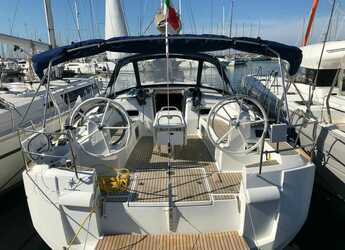 Chartern Sie segelboot in Marina di Scarlino - Sun Odyssey 519