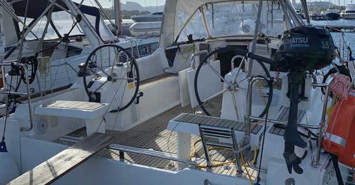 Rent a sailboat in Marina di Scarlino - Oceanis 35.1