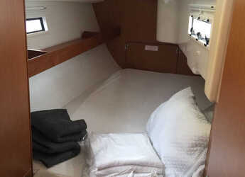 Rent a sailboat in Marina di Scarlino - Bavaria 33 Cruiser