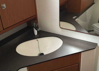 Rent a sailboat in Marina di Scarlino - Bavaria 33 Cruiser