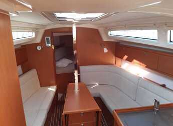 Rent a sailboat in Marina di Scarlino - Bavaria Cruiser 34