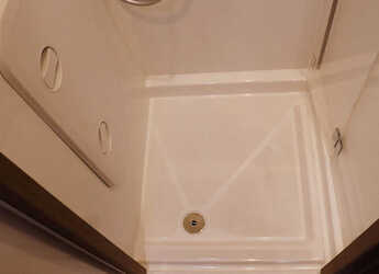 Rent a catamaran in Nanny Cay - Lagoon 42 - 4 + 2 cab.