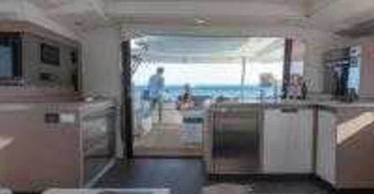 Rent a catamaran in Scrub Island - Fountaine Pajot Elba 45 - 3 cab.