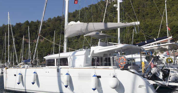 Louer catamaran à Port Gocëk Marina - Lagoon 450