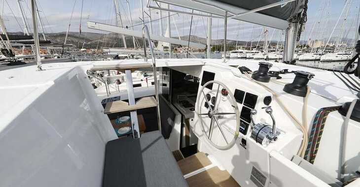 Rent a catamaran in SCT Marina - Fountaine Pajot Isla 40 - 4 cab.