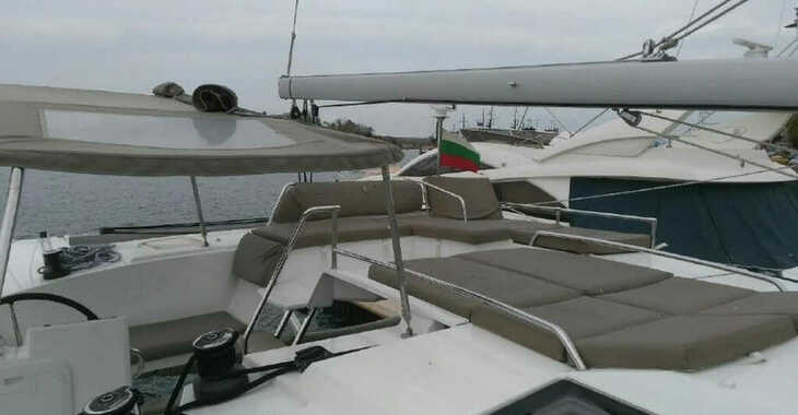 Rent a catamaran in Les Marines of Cogolin - Helia 44