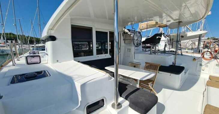 Rent a catamaran in ACI Pomer - Lagoon 40 - 4 + 2 cab 