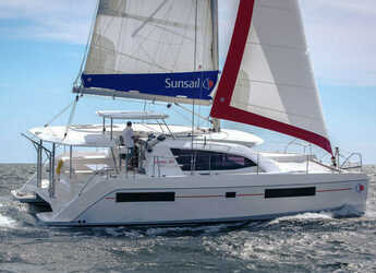 Rent a catamaran in Marina di Portorosa - Sunsail 404 (Classic)