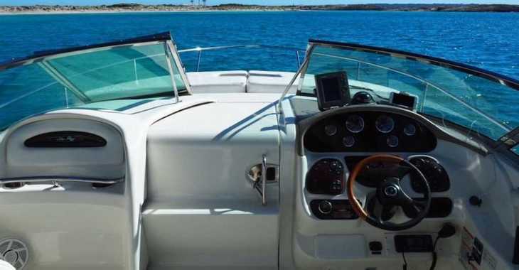 Rent a motorboat in Marina Botafoch - Sea Ray 295
