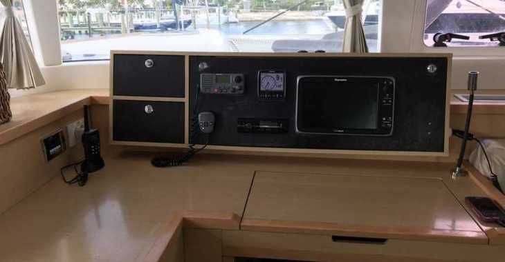 Rent a catamaran in Palm Cay Marina - Lagoon 450 - 4 + 1 cab.
