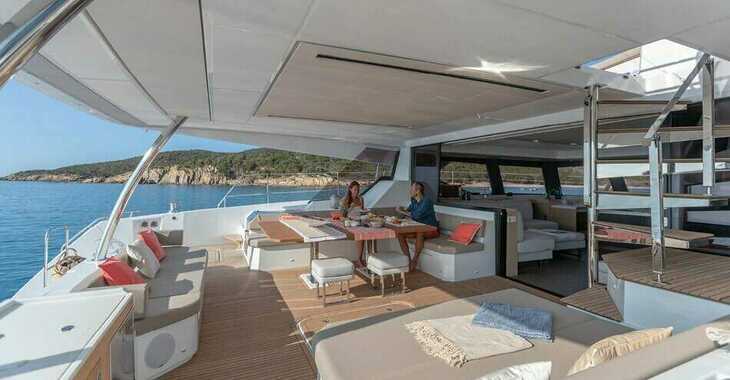 Alquilar catamarán en Marina Ibiza - Alegria 67