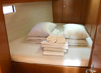 Rent a sailboat in Nidri Marine - Bavaria 45 Cruiser