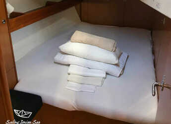 Rent a sailboat in Nidri Marine - Bavaria 45 Cruiser