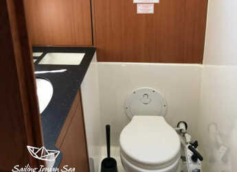 Rent a sailboat in Nidri Marine - Bavaria 45 Cruiser