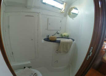 Rent a sailboat in Nidri Marine - Cyclades 43.4