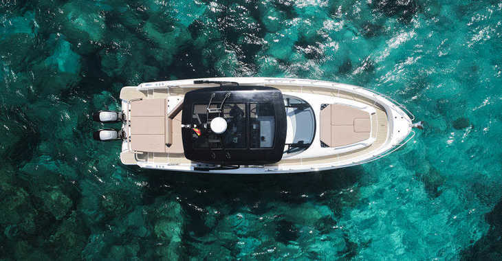 Chartern Sie motorboot in Marina Botafoch - Oryx 38