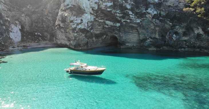 Rent a motorboat in Club Náutico Ibiza - Apreamare 45