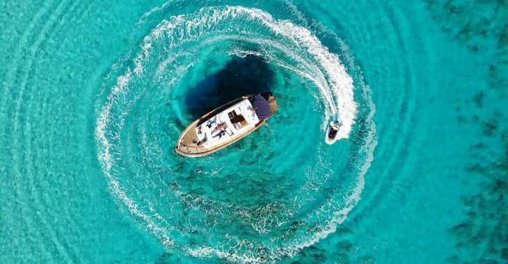 Chartern Sie motorboot in Club Náutico Ibiza - Apreamare 45