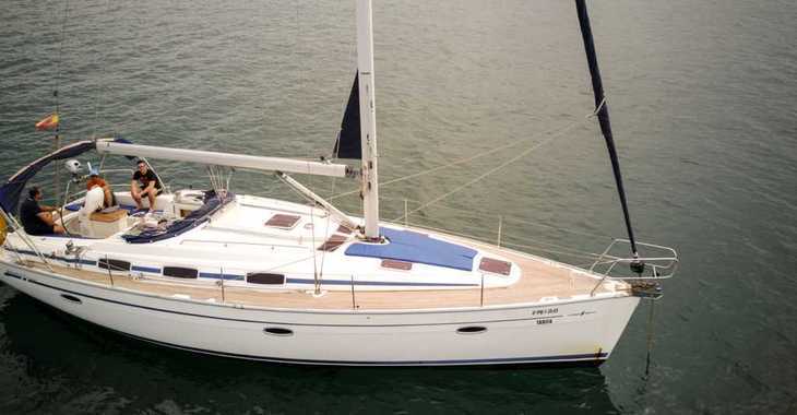 Rent a sailboat in Real Club Náutico de Valencia - Bavaria 39