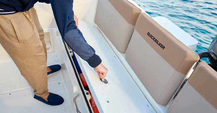 Louer bateau à moteur à Marina el Portet de Denia - QuickSilver 675