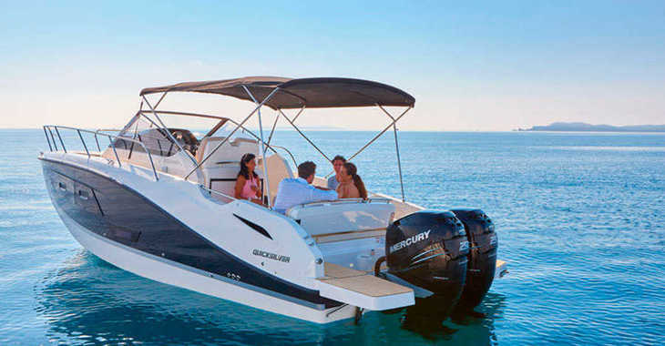 Rent a motorboat in Marina el Portet de Denia - QuickSilver 875 Sundek
