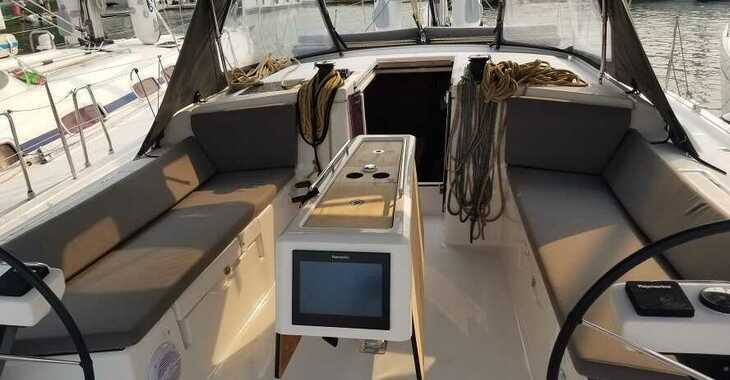 Rent a sailboat in Ece Marina - Dufour 430