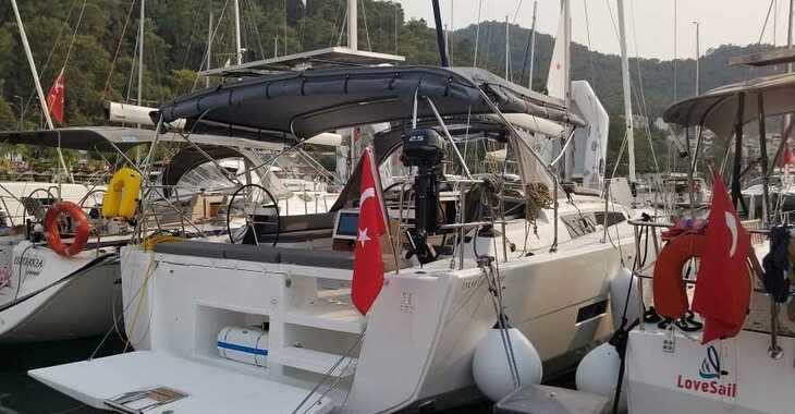 Rent a sailboat in Ece Marina - Dufour 430