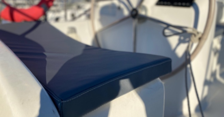 Chartern Sie segelboot in Real Club Náutico de Valencia - Beneteau Cyclades 50.4