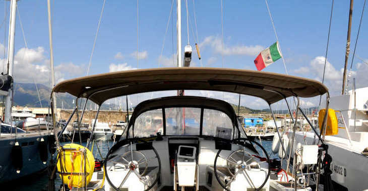 Chartern Sie segelboot in Salerno - Sun Odyssey 419